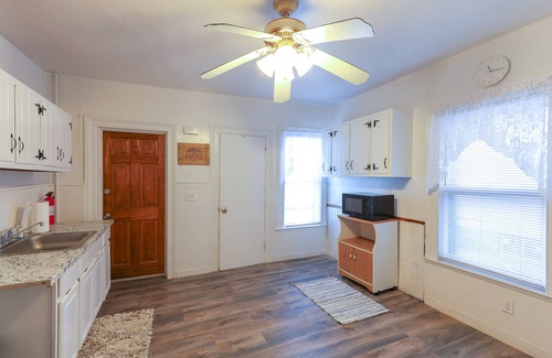 Brooklawn - St. Vincent Apartment | Cozy Bridgeport Apartment: 2 Mi to Downtown!