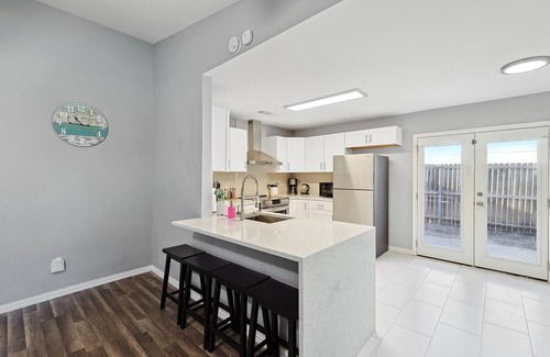 Mesquite House | Cozy & Bright, 4 Bedrooms, Pool, Mins to Attractions