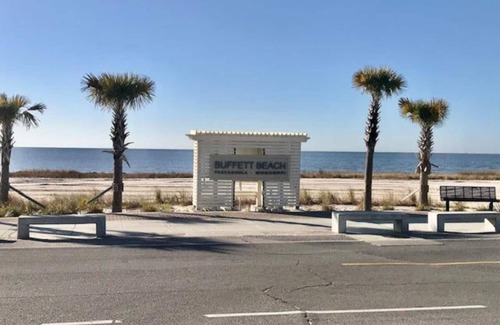 Pascagoula Apartment | Cozy & Bright Two Bedroom Beach Location