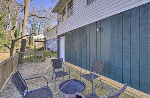 Bristol House | Cozy Bristol Home with Yard about 1 Mile to Downtown!