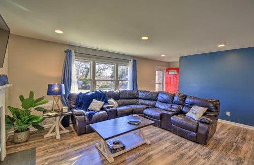 Bristol House | Cozy Bristol Home with Yard about 1 Mile to Downtown!