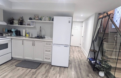 Woodbine - Lumsden House | Cozy Bsmt Apartment w/Parking & Patio - 20mins to Downtown & Beach