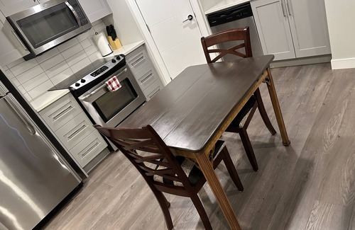 Saskatoon House | Cozy BSMT Apt w/2BR+Disney+ Nflx