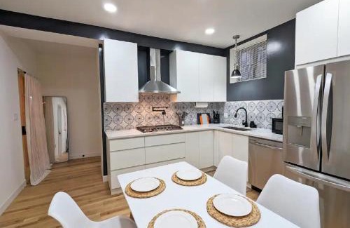 Midwood Apartment | Cozy Btful Private Apartment In Brooklyn