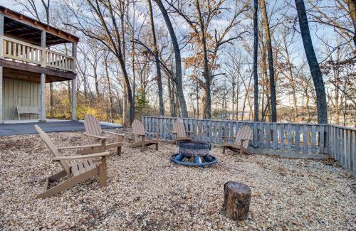Bull Shoals Apartment | Cozy Bull Shoals Condo Getaway about 1 Mi to Lake!