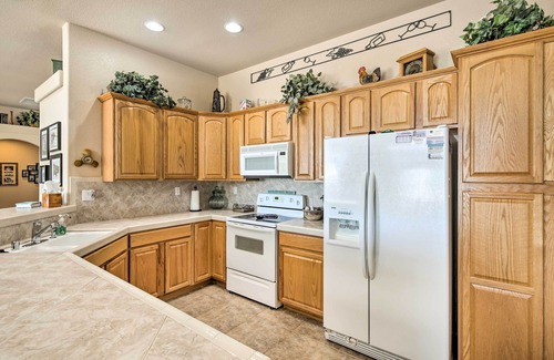 Sunridge Estates House | Cozy Bullhead City Home w/Patio & Mountain Views!