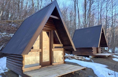 Kolasin Municipality House | Cozy Bungalow With River View