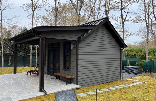 Bridgehampton House | Cozy Bungalow Available Nearby Bridgehampton and Sag Harbor