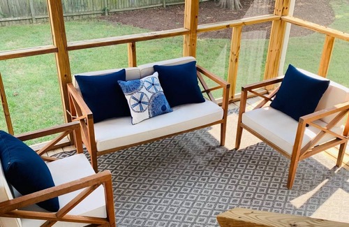 Three Chopt House | Cozy Bungalow convenient to U of R & shops of Libbie & Grove!