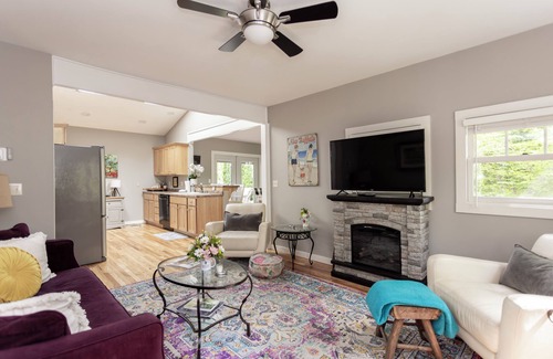 New Buffalo House | Cozy Bungalow in the Heart of New Buffalo, Fire Pit