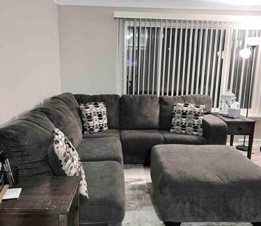 Madison Heights House | Cozy Bungalow in Madison Heights