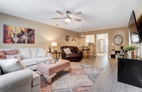 Wingate Apartment | Cozy Bungalow in Wingate w Patio, Grill, Firepit - Easy Access To Bypass & Monroe! 20% Off Aug Stays