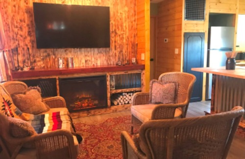 Wilbur House | Cozy bungalow located 20 minutes from Lake Roosevelt in Wilbur, WA