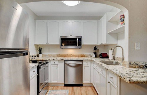 Las Vegas Apartment | Cozy Bungalow Long Term Available