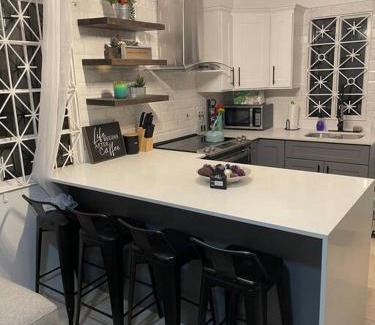 Old Harbour Apartment | Cozy bungalow- New Harbour Village