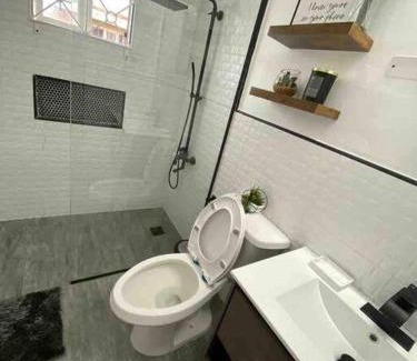 Old Harbour Apartment | Cozy bungalow- New Harbour Village