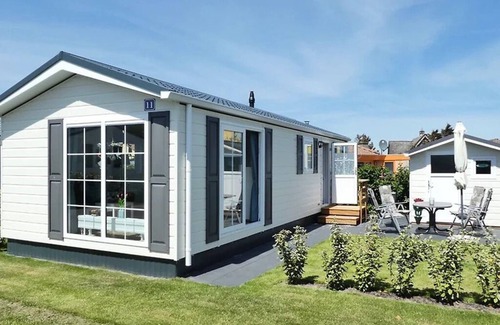 Julianadorp aan zee House | Cozy bungalow Orlando in Julianadorp