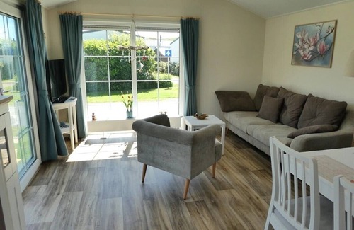 Julianadorp aan zee House | Cozy bungalow Orlando in Julianadorp