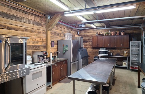 Springville House | Cozy Bungalow South + Fishing & Trails