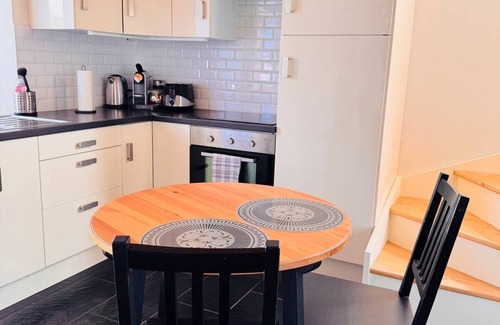 Saint-Julien-en-Genevois Cottage | Cozy cottage in Saint Julien-en-Genevois with WiFi & Free Parking