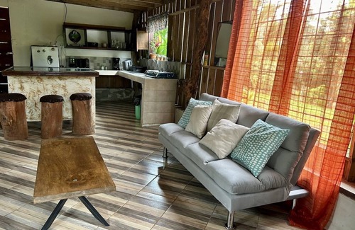 Katira Cabin | Cozy cabin 10 min from the National park. Where relaxation meets adventure!