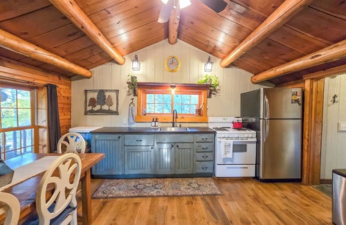 Island Park Cabin | Cozy Cabin, 15 Min to Yellowstone + Lake Views