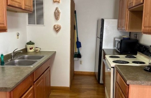 Eckerty Cabin | Cozy Cabin 23 One Bedroom Located on Patoka Lake in Southern Indiana