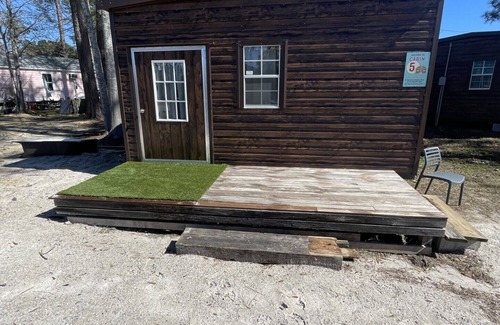 Vancleave Cabin | Cozy Cabin # 4 Located on The Bayou next 2 The Shed BBQ and Blues Joint