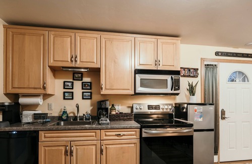 Fish Creek Cottage | Cozy Cabin! Amazing Location in Fish Creek! Pool!