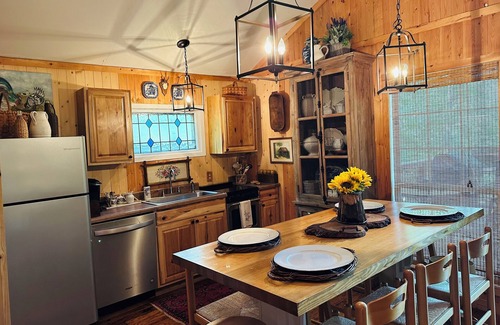 Fort Payne Cabin | COZY CABIN AT THE LAKE