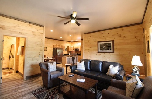 Bryson City House | Cozy Cabin- Bryson Village