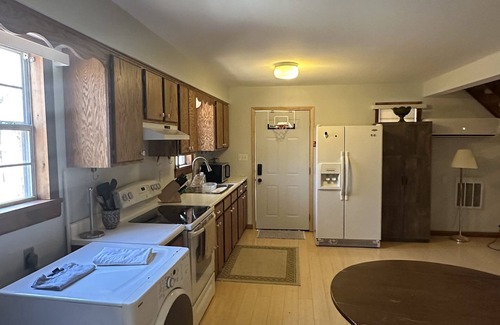 Van Buren Cabin | Cozy cabin close to beautiful Current river and surrounded by a national forest!