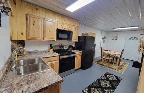 French Creek Cabin | Cozy Cabin Down on the Farm