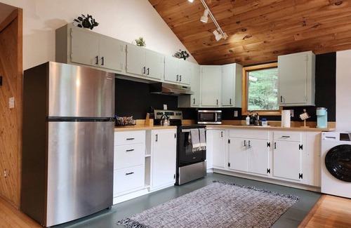 Prattsville Cabin | Cozy Cabin Escape | Firewood Hot Tub & Stargazing