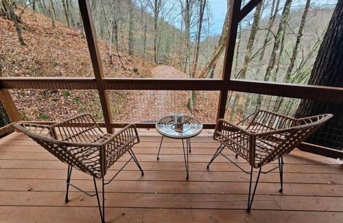 Mars Hill House | Cozy Cabin, Foliage, Hot Tub, Wi Fi, Fireplace