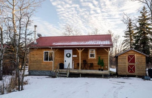 Saint Malo Cabin | Cozy Cabin Getaway in St. Malo - Cabin 16