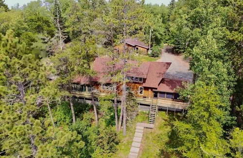Long Lost Lake Cabin | Cozy cabin getaway in northern Minnesota! Beds for 8.