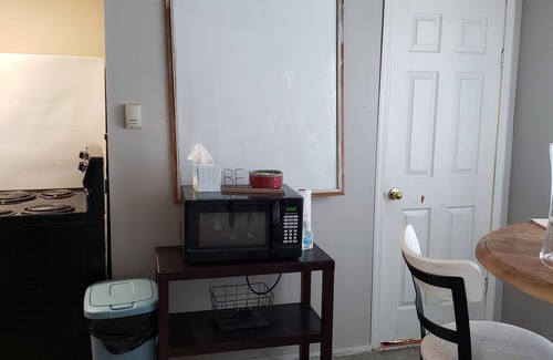 Newberry House | Cozy cabin home located near downtown
