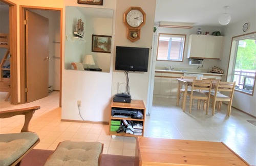 Sicamous Cabin | Cozy Cabin in Buena Vista Resort w/Boat Slip, Beach/Lake Access, Kayaks, Park.