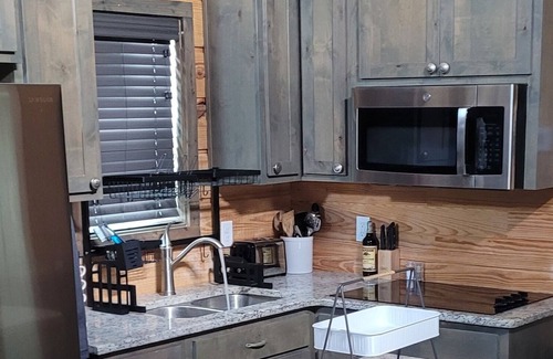 Carlsbad Cabin | Cozy Cabin in Carlsbad- Short drive to San Angelo