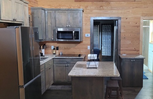 Carlsbad Cabin | Cozy Cabin in Carlsbad- Short drive to San Angelo