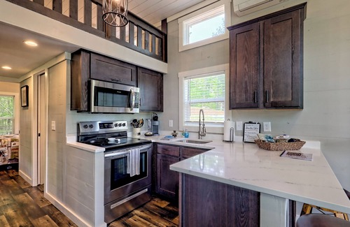 Franklin Cabin | Cozy Cabin in Enchanting Franklin with AC