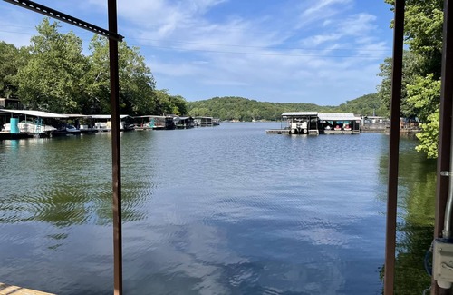 Gravois Mills Cabin | Cozy Cabin in Quiet Cove with Private Boat Dock