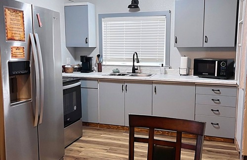 Springfield House | Cozy Cabin in Springfield’s Historic District Near Autzen Stadium