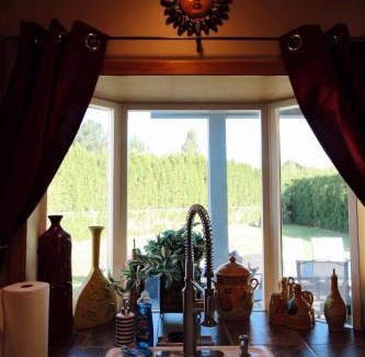 Sunland Estates Ski Chalet | Cozy Cabin in Sunland Estates