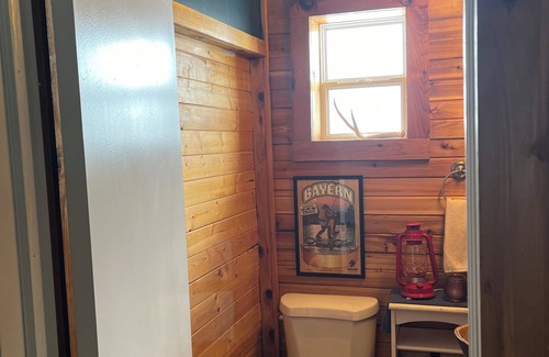 Dingle House | Cozy Cabin In The Country - Dingle, ID