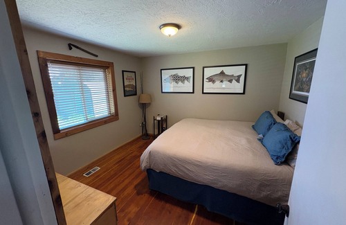 Dingle House | Cozy Cabin In The Country - Dingle, ID