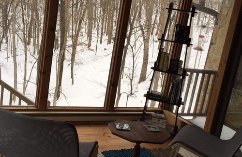 Cross Plains House | Cozy Cabin in The Driftless