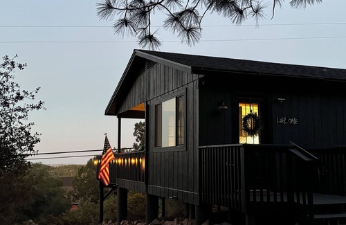 Highland Pines Cabin | Cozy Cabin in the Pines with Views!