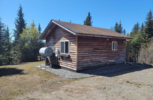 Anchor Point House | Cozy Cabin in the Woods